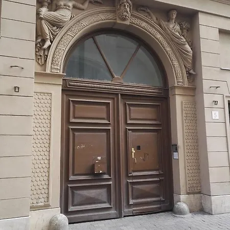 Apaczai 5 Apartment