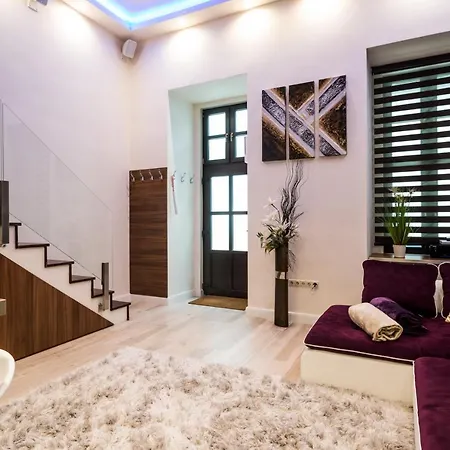 Apaczai 5 * Budapest