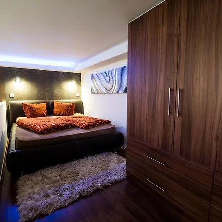 Apartment Apaczai 5 *