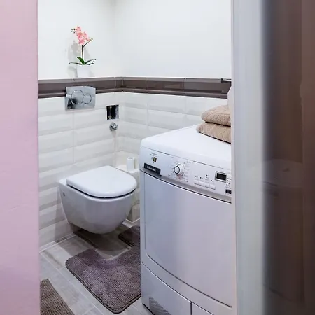 Apaczai 5 * Budapest