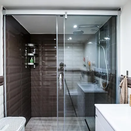 Apaczai 5 * Budapest